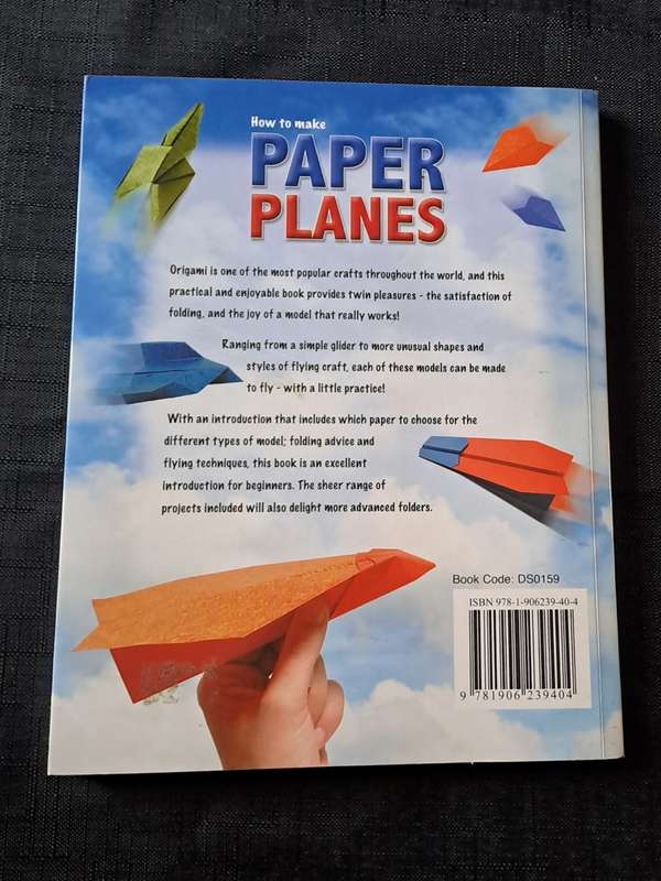 Nick Robinson  - How to make paper places - paperback/softcover - pages 160