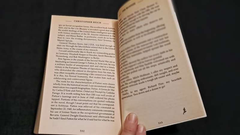 Christopher Reich  - The runner - paperback/softcover - pages 533