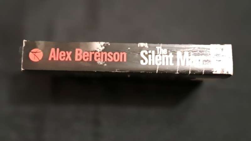 Alex Berenson  - The silent man - paperback/softcover - pages 416