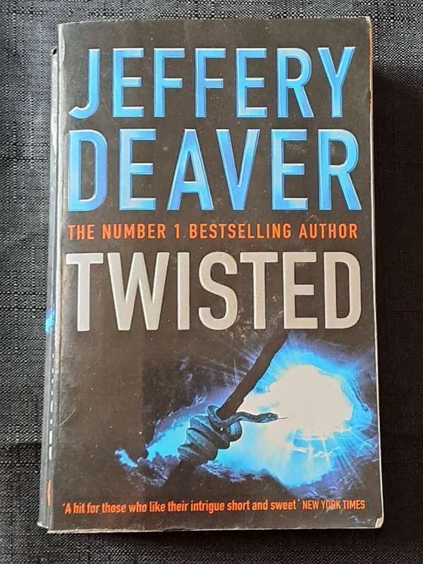 Jeffery Deaver  - Twisted - paperback/softcover - pages 478