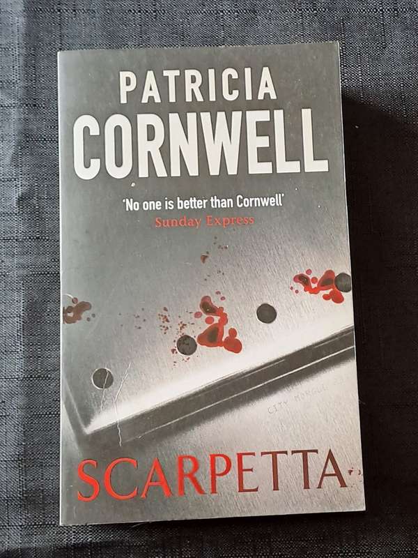 Patricia Cornwell  - Scarpetta - paperback/softcover - pages 500