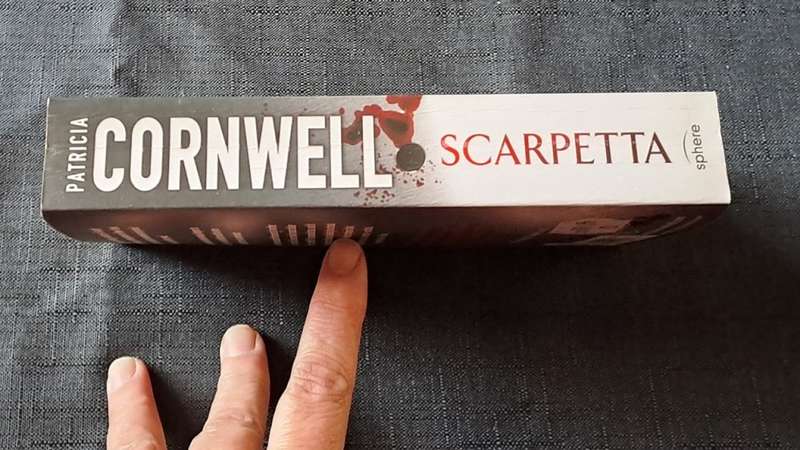 Patricia Cornwell  - Scarpetta - paperback/softcover - pages 500
