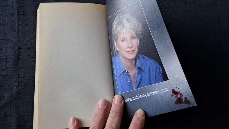 Patricia Cornwell  - Scarpetta - paperback/softcover - pages 500