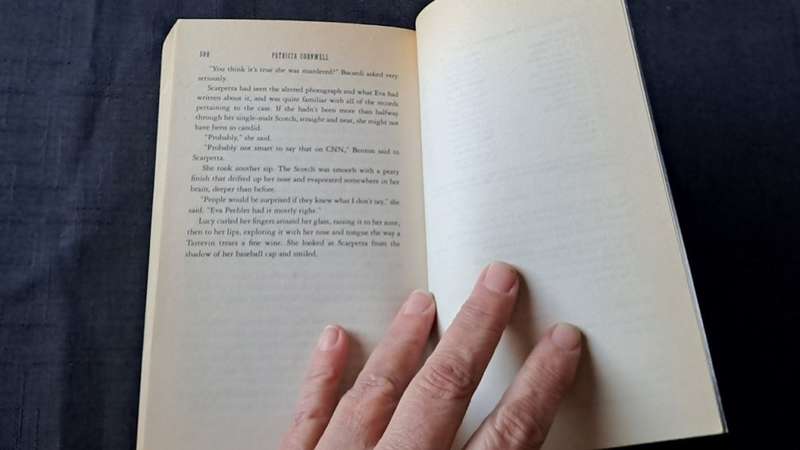 Patricia Cornwell  - Scarpetta - paperback/softcover - pages 500