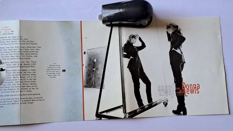 CD  Donna Lewis -  Now in a minute  -  1996
