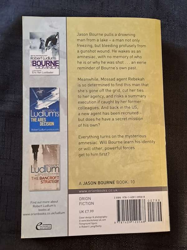 Eric Van Lustbader  - The Bourne imperative - paperback/softcover - pages 533