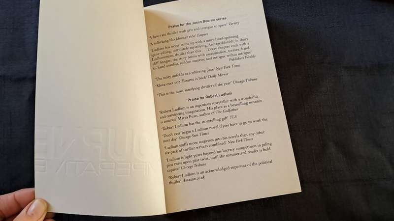 Eric Van Lustbader  - The Bourne imperative - paperback/softcover - pages 533