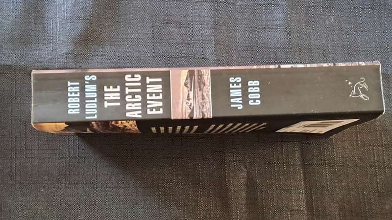 James Cobb  - The arctic event - paperback/softcover - pages423