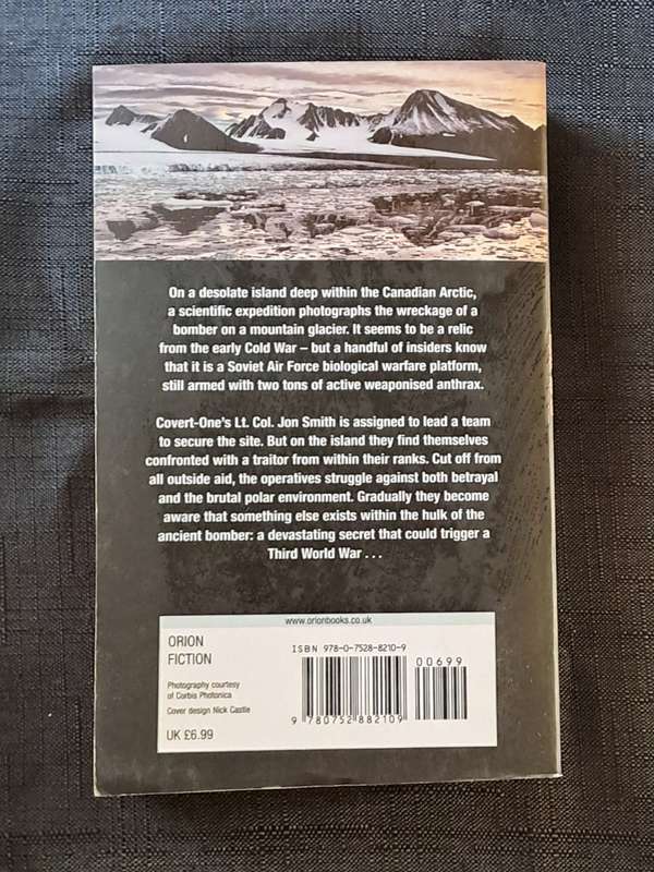 James Cobb  - The arctic event - paperback/softcover - pages423