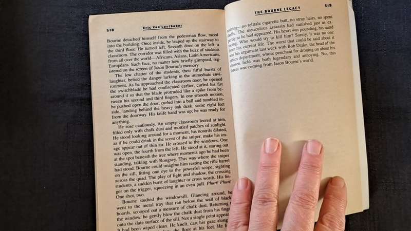 Robert Ludlum  - The tristan betrayal - paperback/softcover - pages 519