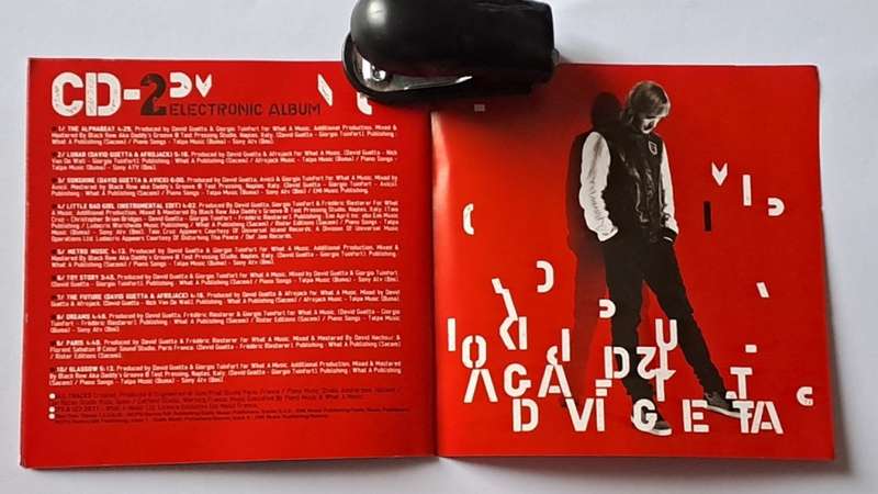 Double CD -  David Guetta  - Nothing but the beat - 2011