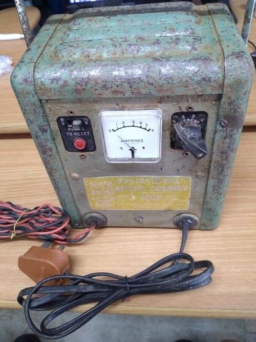Vintage Davenset Senior Battery Charger 1960s