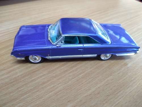 Road Signature 1964 Mercury Marauder 1:43 Scale (QC0549)