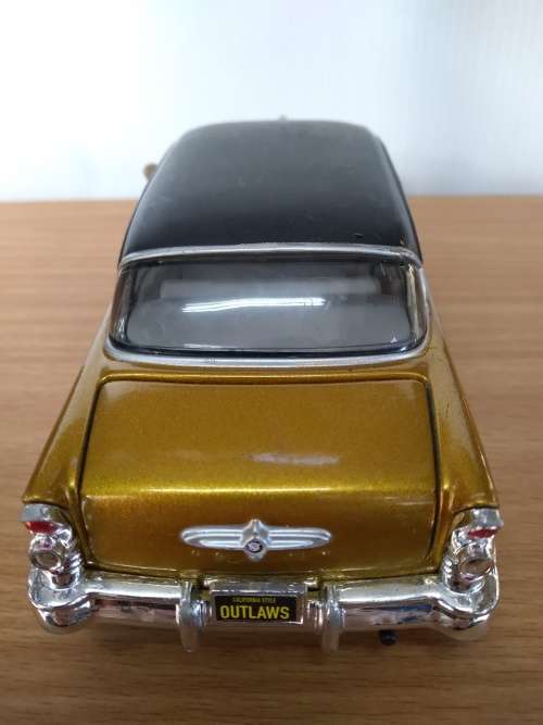 Maisto 1955 Buick Century 1:26 Scale