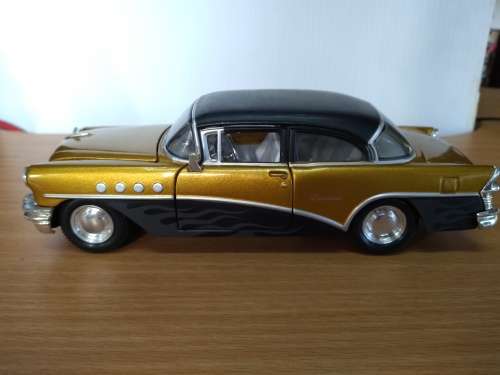 Maisto 1955 Buick Century 1:26 Scale