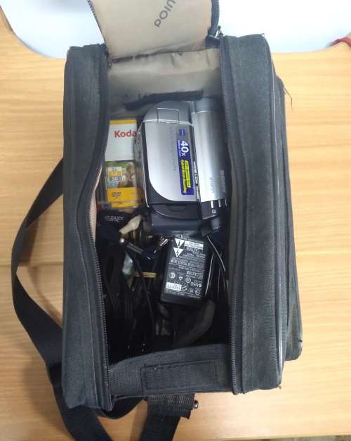 Sony Hybrid Handycam DCR-DVD610