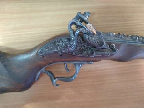 Flintlock Non-Firing Pistol Replica