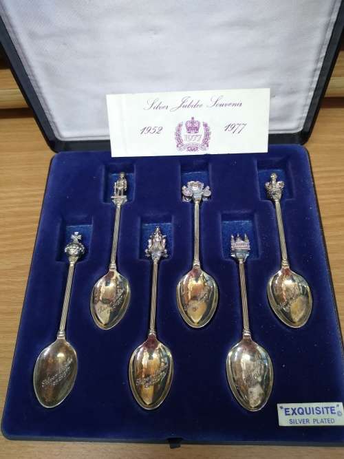 Exquisite Silver Jubilee Souvenir Silver Plated Spoons