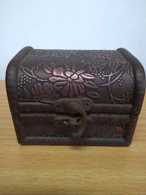 Wooden Chest Style Trinket Box