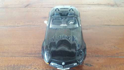Welly BMW Z8 1/24 Scale (QC0544)