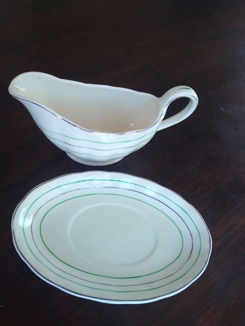Grindley Cream Petal Gravy Boat
