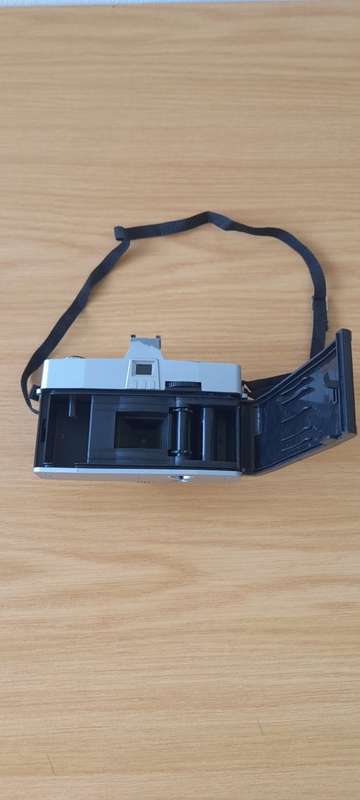 conikan DC -10 auto-matic film camera