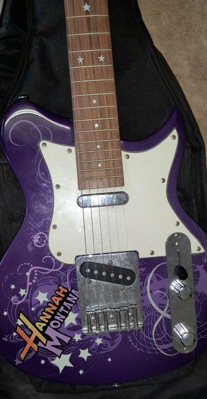 Hannah Montana Disney Secrets Star Electric Guitar By Washburn Purple ¾ Scale (QC0128)