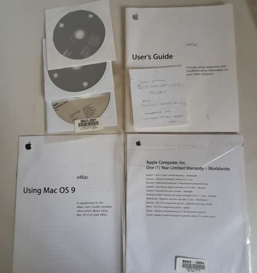 Apple EMac G4 - Vintage  Desktop All In One Computer  (QC0287)
