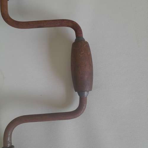 Antique Vintage Hand Drill Manual Auger Primitive Carpenter Farm Tool . (QC0301)
