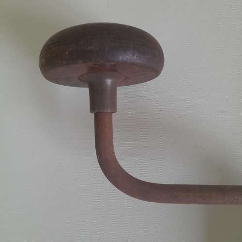 Antique Vintage Hand Drill Manual Auger Primitive Carpenter Farm Tool . (QC0301)