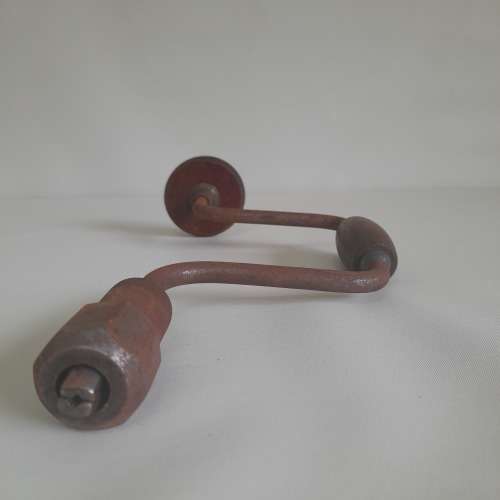 Antique Vintage Hand Drill Manual Auger Primitive Carpenter Farm Tool . (QC0301)