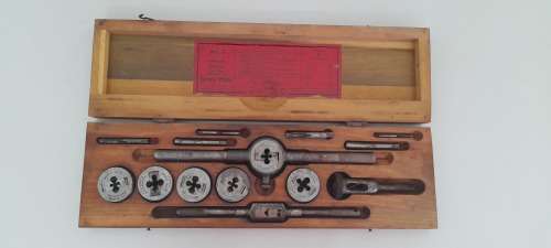 Vintage Greenfield Little Giant No 0, Tap and Die Screw Plate Set In Original Case