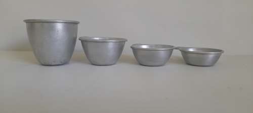 Vintage Measuring Cups 4 Piece Set (FOR LWatts)