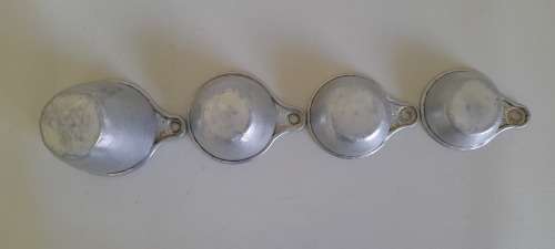 Vintage Measuring Cups 4 Piece Set (FOR LWatts)