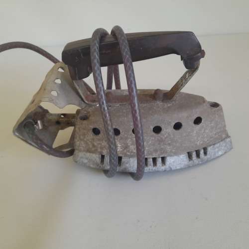 Vintage Cadac Lp Gas Iron (QC0436)