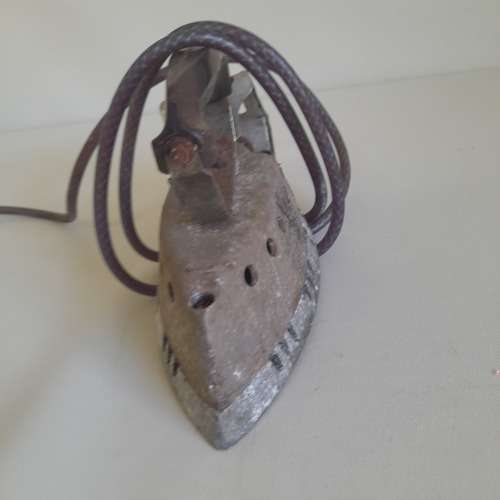Vintage Cadac Lp Gas Iron (QC0436)