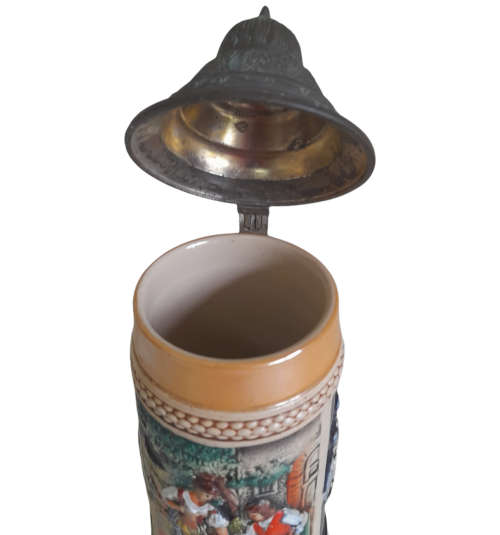 German Beer Stein Und Der Beutel Schlaff Und Leer Thewalt