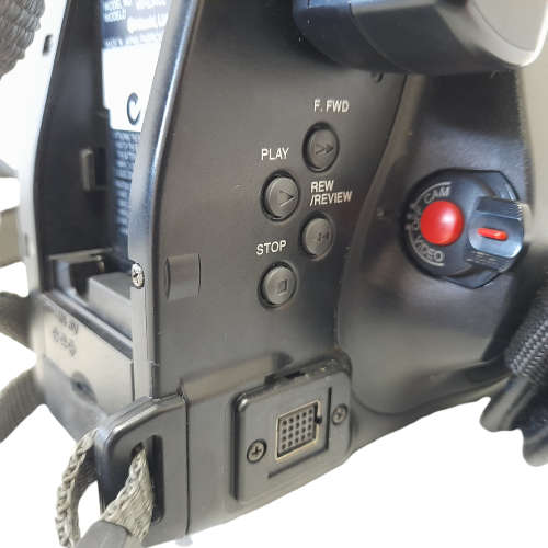 Hitachi VM-E340E 8mm Video Camera (QC0713)