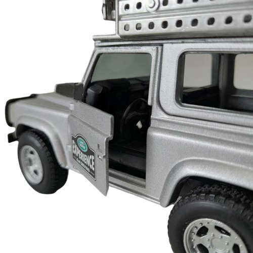 Halsall 1/32 Land Rover Defender Die Cast Model (QC0737)