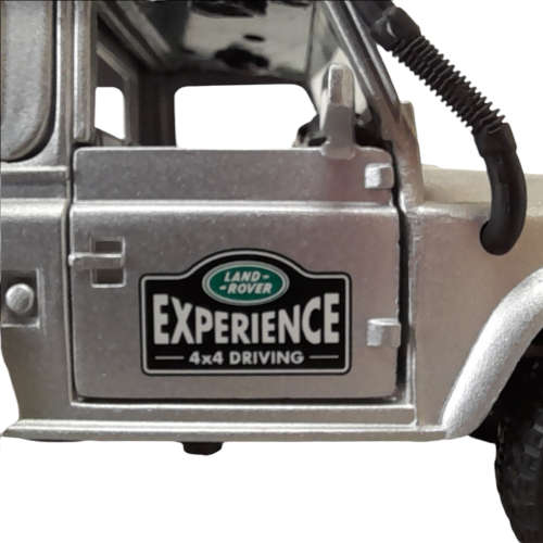 Halsall 1/32 Land Rover Defender Die Cast Model (QC0737)