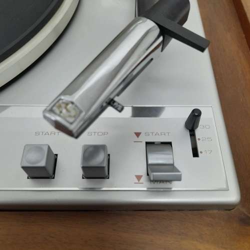 Vintage Phillips Model 29GA160 Turntable (QC0752)