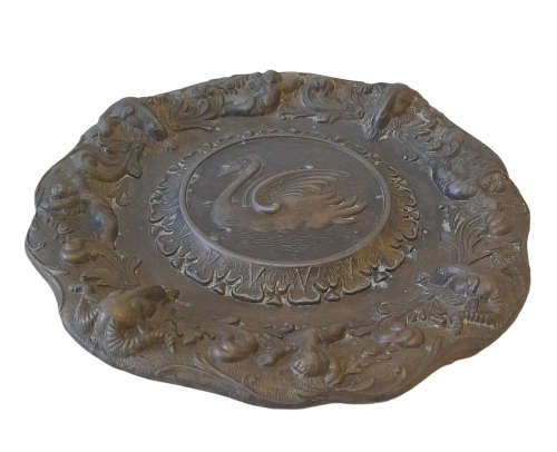 Vintage Pewter Wall Plaque - 23cm in Diameter