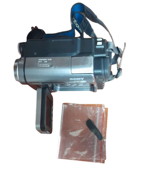 Sony Handycam DCR-TRV285E Video Camera