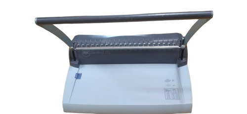 GBC CombBind C75 Binding Machine
