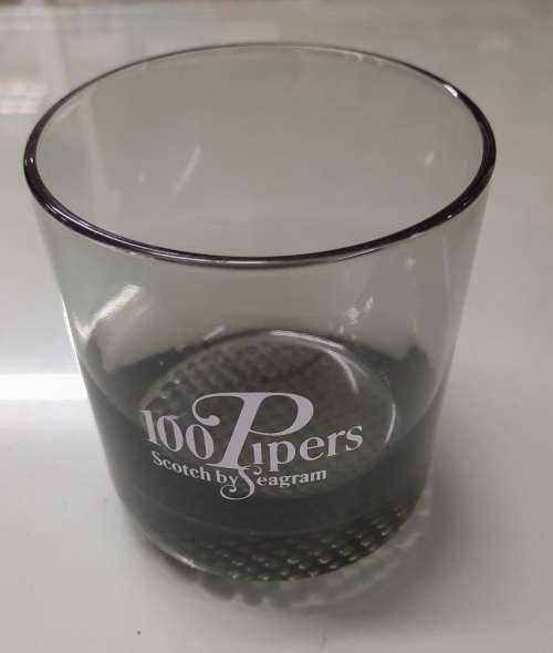100 Pipers Smokey Scotch Glass