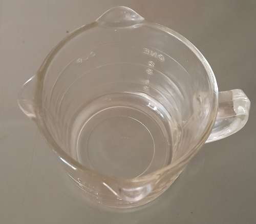 Federal Glass Measuring Cup With Three Pour Spouts