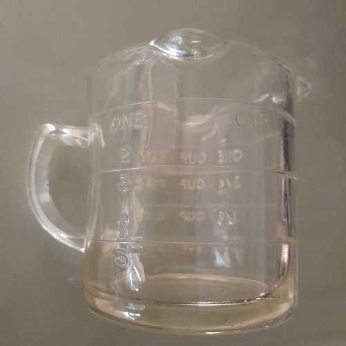 Federal Glass Measuring Cup With Three Pour Spouts
