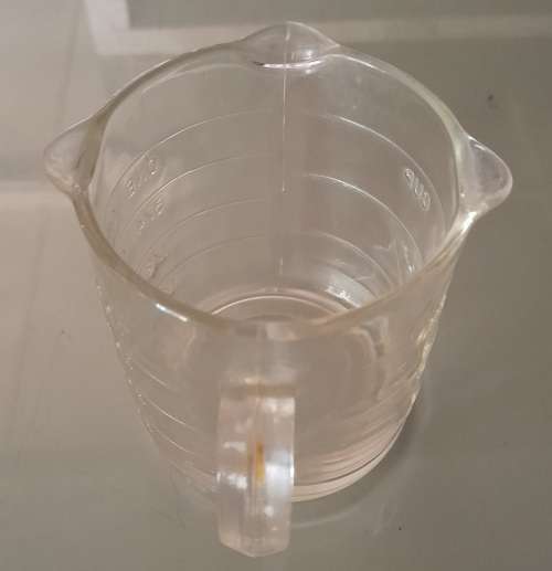 Federal Glass Measuring Cup With Three Pour Spouts