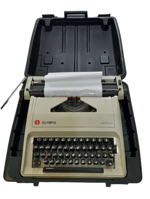 Olympia Carina 2 Typewriter With Original Case