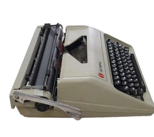 Olympia Carina 2 Typewriter With Original Case
